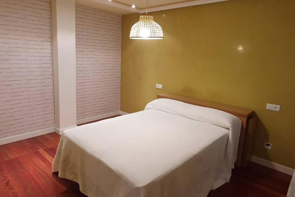 Centrico Apto Cangas De Onis, Cerca Puente Romano Apartment Luaran gambar