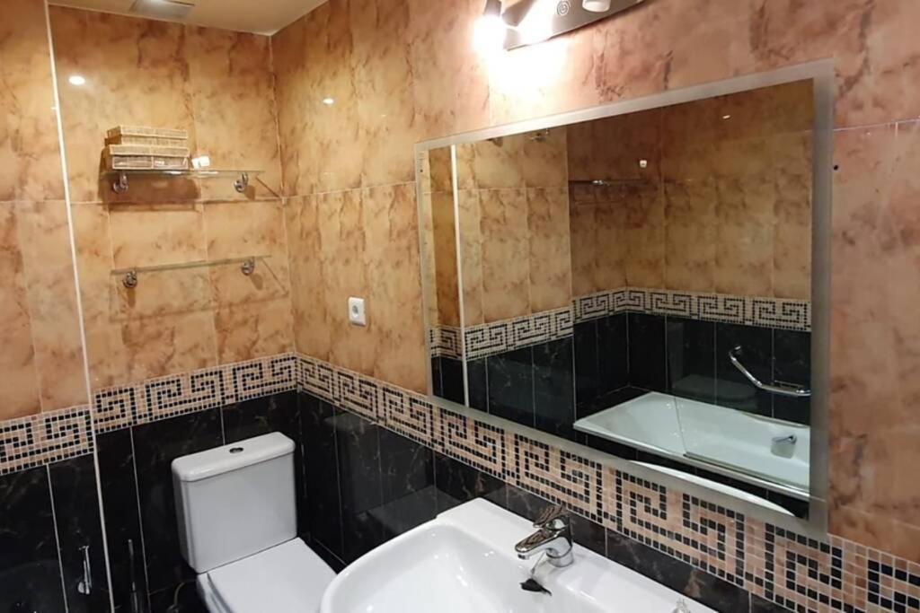 Centrico Apto Cangas De Onis, Cerca Puente Romano Apartment Luaran gambar
