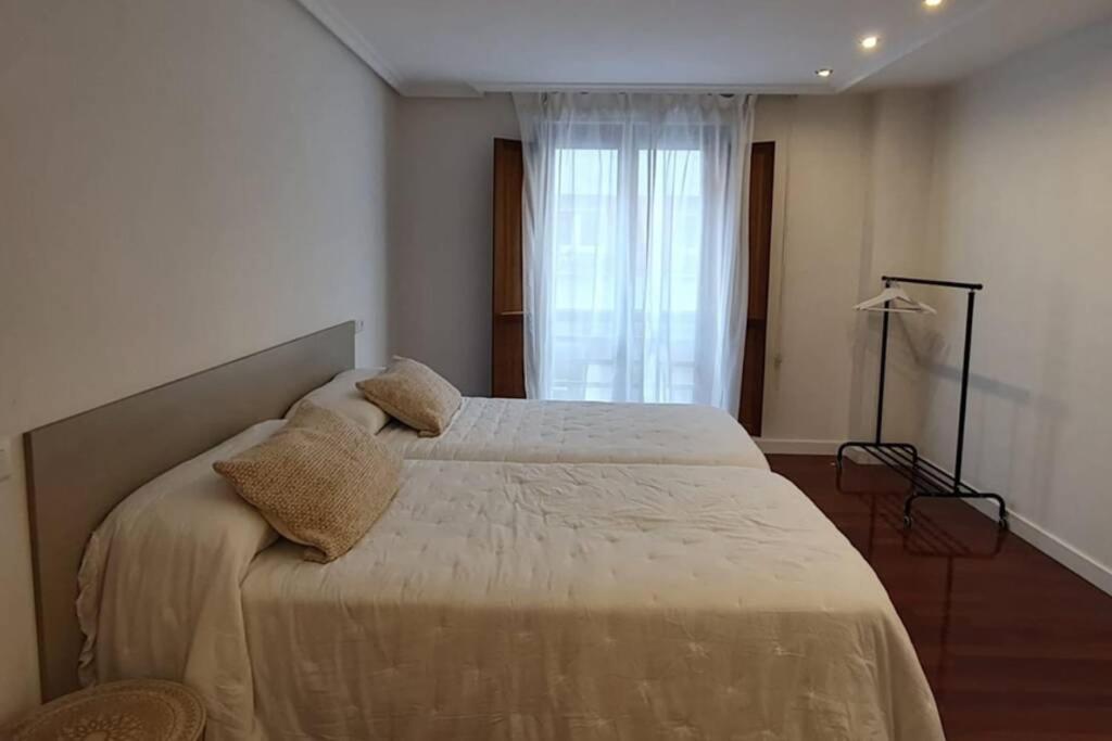 Centrico Apto Cangas De Onis, Cerca Puente Romano Apartment Luaran gambar