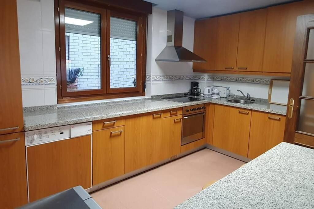 Centrico Apto Cangas De Onis, Cerca Puente Romano Apartment Luaran gambar