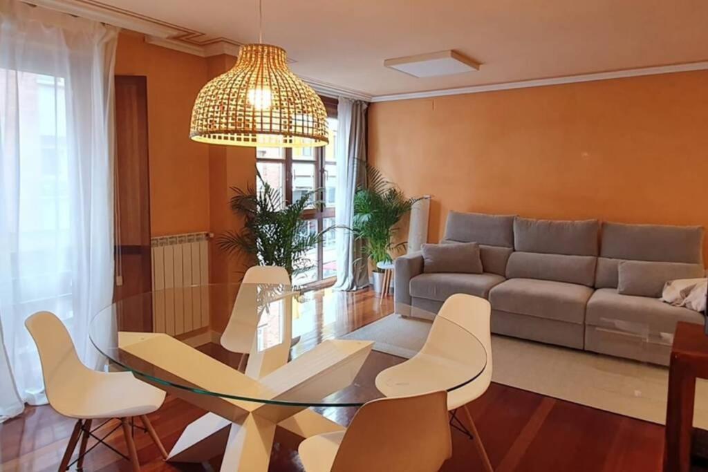 Centrico Apto Cangas De Onis, Cerca Puente Romano Apartment Luaran gambar